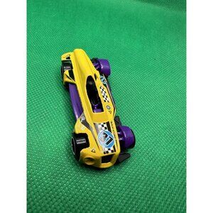 Hot Wheels 2013 Mattel Mid-EVII Yellow Purple Sports‎ Car Made in Thailand #37